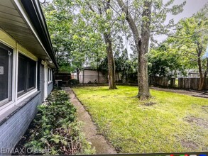 1417 N Stephen Ave in Clawson, MI - Building Photo - Building Photo