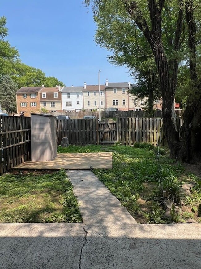 18509 Grackle Way in Gaithersburg, MD - Building Photo - Building Photo
