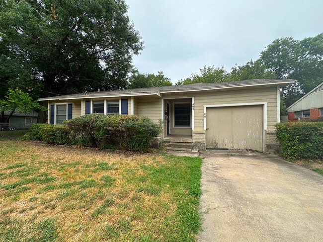 property at 809 Crescent St