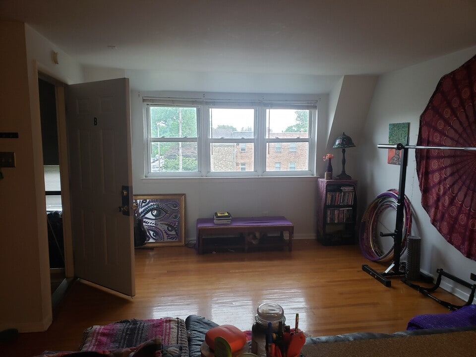 5487 Vicaris St in Philadelphia, PA - Building Photo