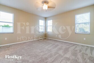 35120 Deerfield Oaks Dr in Zephyrhills, FL - Building Photo - Building Photo