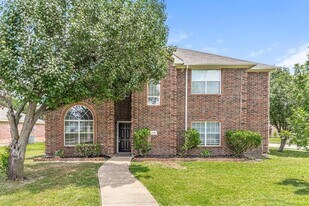7006 Cottonwood Cir in Sachse, TX - Building Photo