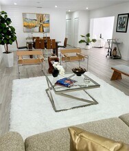 845 Ludlam Dr in Miami Springs, FL - Building Photo - Building Photo
