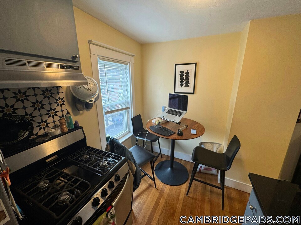 5-7 Blake St., Unit 7 in Cambridge, MA - Building Photo