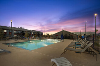 Sunland Flats in Phoenix, AZ - Building Photo - Building Photo