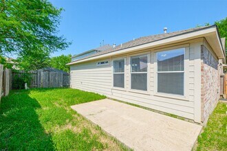 15527 Fir Woods Ln in Cypress, TX - Building Photo - Building Photo