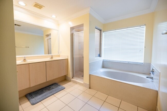 4462 Lake Tahoe Cir in West Palm Beach, FL - Building Photo - Building Photo