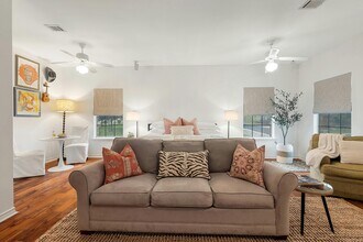 1401 Bowie Rd in Austin, TX - Building Photo - Building Photo
