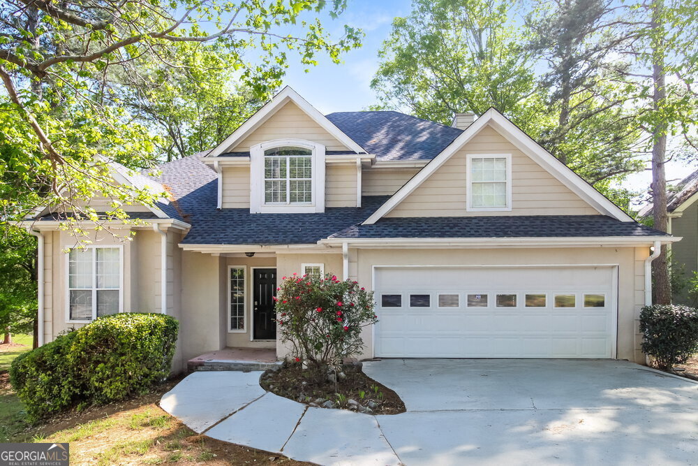 671 Woodstone Rd in Lithonia, GA - Foto de edificio