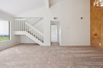110 Calle Cuervo in San Clemente, CA - Building Photo - Building Photo