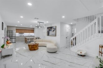 15569 SW 138th Pl in Miami, FL - Building Photo - Building Photo