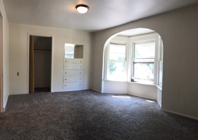 1411 Portland Ave-Unit -Upstairs in Beloit, WI - Foto de edificio