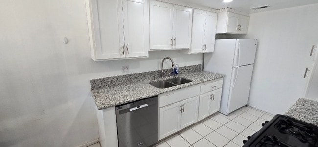 1437 Clemson Way in Riverside, CA - Building Photo - Building Photo