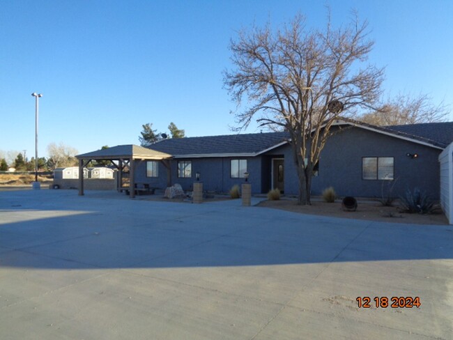 43314 52nd St E in Lancaster, CA - Building Photo - Building Photo