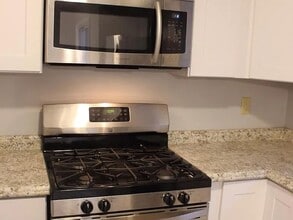 573 Innkeeper Ln in Toms River, NJ - Foto de edificio - Building Photo