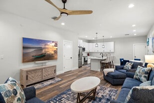 1906 W Cherry St in Tampa, FL - Building Photo