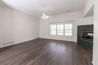 3700 Wakefield Dr in Columbia, MO - Building Photo - Building Photo