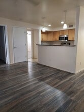 724 E Devonshire Ave, Unit 204 in Phoenix, AZ - Building Photo - Building Photo