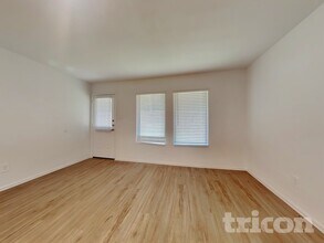 17166 Quaking Aspen Ln in New Caney, TX - Foto de edificio - Building Photo