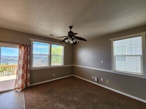 123 E Wayfield Dr in Draper, UT - Building Photo - Building Photo