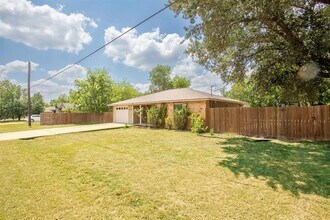 2701 Peach Tree Ln in Cedar Park, TX - Building Photo - Building Photo