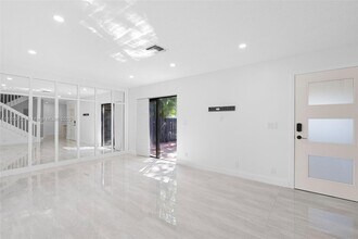 2622 NW 99th Ave in Coral Springs, FL - Building Photo - Building Photo