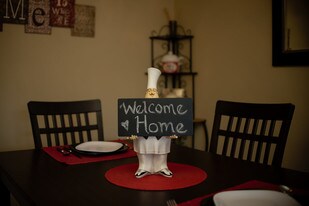 Lakes Of Greenbrier in Chesapeake, VA - Building Photo