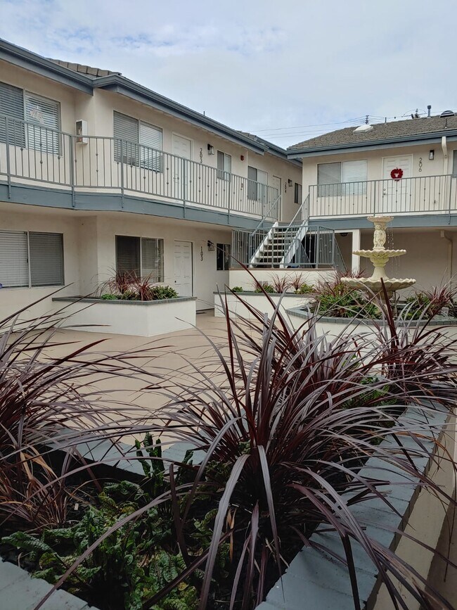 5401 Anaheim Rd Apartments and Nearby Long Beach Apartments For Rent
