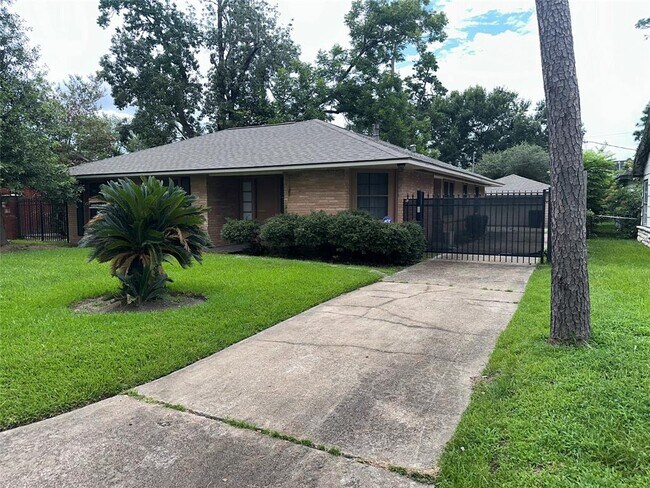 3332 Prospect St in Houston, TX - Building Photo - Building Photo