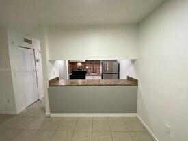 291 NW 177th St in Miami, FL - Building Photo