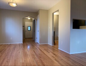 9427 25th Ave NE in Seattle, WA - Building Photo - Building Photo