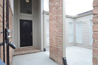 2023 Woodland Springs St in Houston, TX - Building Photo - Building Photo