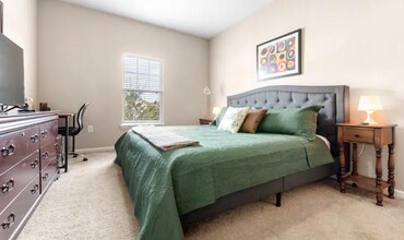 8201 Green Parrot Road, Unit 308 in Jacksonville, FL - Building Photo - Building Photo