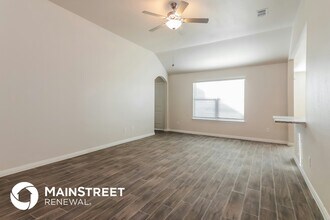 108 Magnolia Dr in Sanger, TX - Building Photo - Building Photo