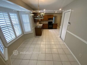 10324 Huntington Forest Blvd E in Jacksonville, FL - Foto de edificio - Building Photo