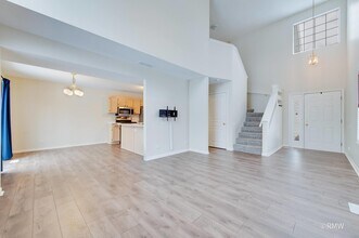 1223 Summersweet Ln in Bartlett, IL - Building Photo - Building Photo