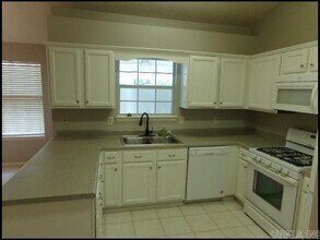 1706 Kensington Dr in Bryant, AR - Building Photo - Building Photo