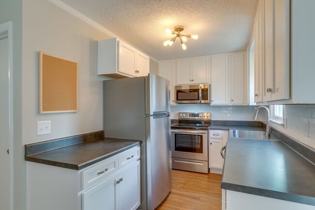 property at 1025 Chickasaw Trail