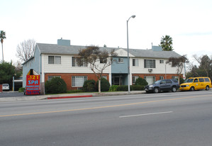 4421 Laurel Canyon Blvd Apartments