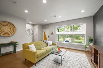 11185 E 25th Ave in Aurora, CO - Foto de edificio - Building Photo