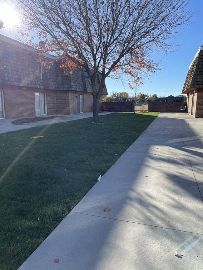 2600 Adams St in Great Bend, KS - Building Photo - Building Photo