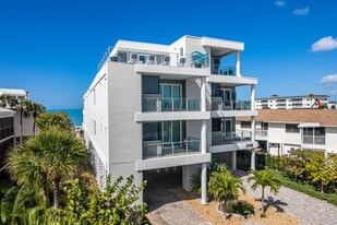 The Waves in Englewood, FL - Building Photo