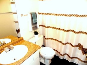 Quail Ridge in Roseville, CA - Building Photo - Building Photo