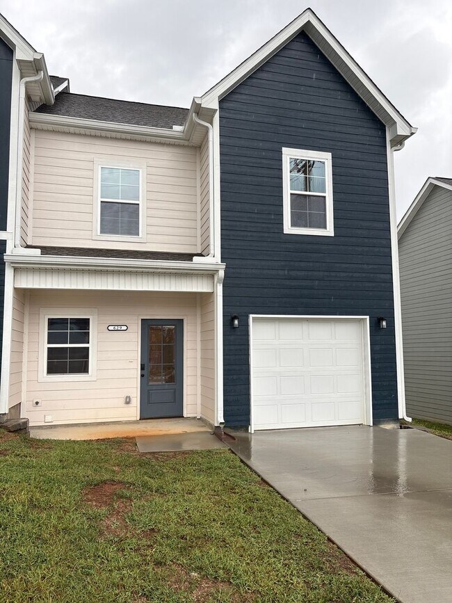 629 S Wall St in Shelbyville, TN - Building Photo - Building Photo