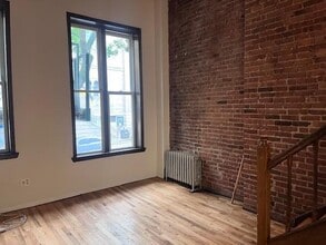 151 W 82nd St in New York, NY - Building Photo - Building Photo