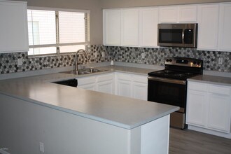 6123 N 135th Dr in Litchfield Park, AZ - Building Photo - Building Photo