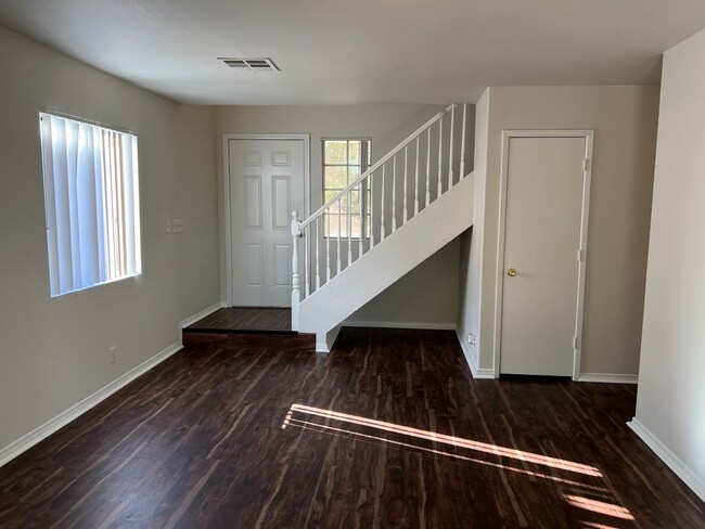 8252 Cactus Root Ct in Las Vegas, NV - Building Photo - Building Photo