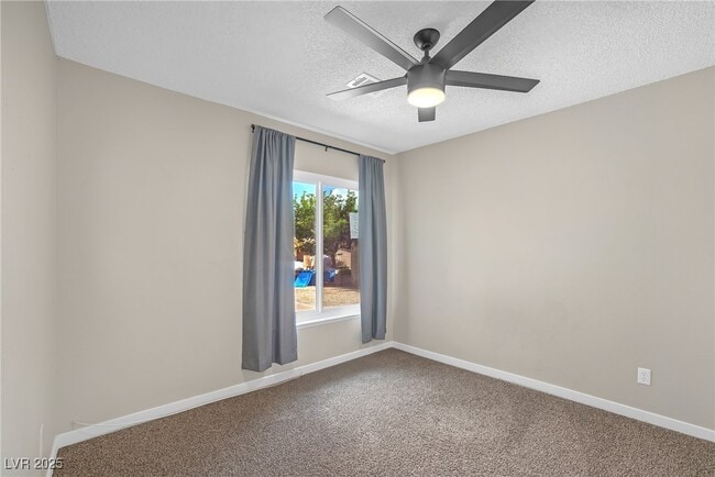 property at 727 Barrie Ct