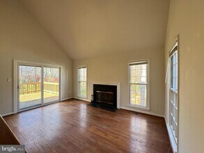 12214 Dapple Gray Ct in Woodbridge, VA - Building Photo - Building Photo