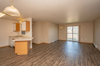 Sorrento I & II Apartments in Fargo, ND - Building Photo - Interior Photo